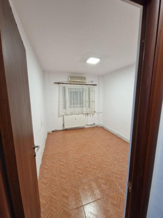 Apartament 4 camere sos. Stefan cel Mare | renovat | 2 bai | 