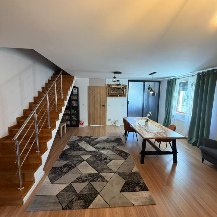 Vila| Duplex de vanzare | Balotesti | cu etaj si mansarda mobilata lux