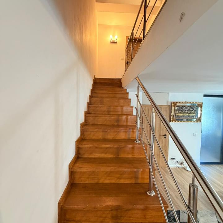 Vila| Duplex de vanzare | Balotesti | cu etaj si mansarda mobilata lux