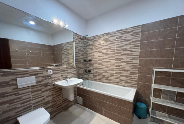 Apartament 3 camere de lux, 84 mp, complex Laguna Residence