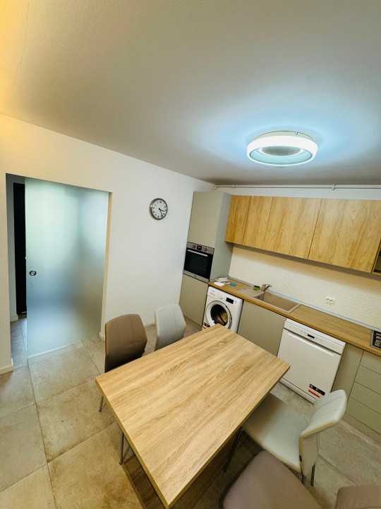 Apartament 3 camere de inchiriat in vila, renovat cu terasa si curte