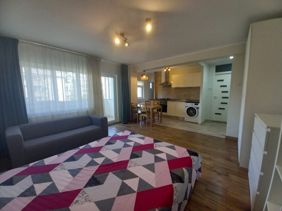 Garsoniera de inchiriat Decebal foarte spatioasa