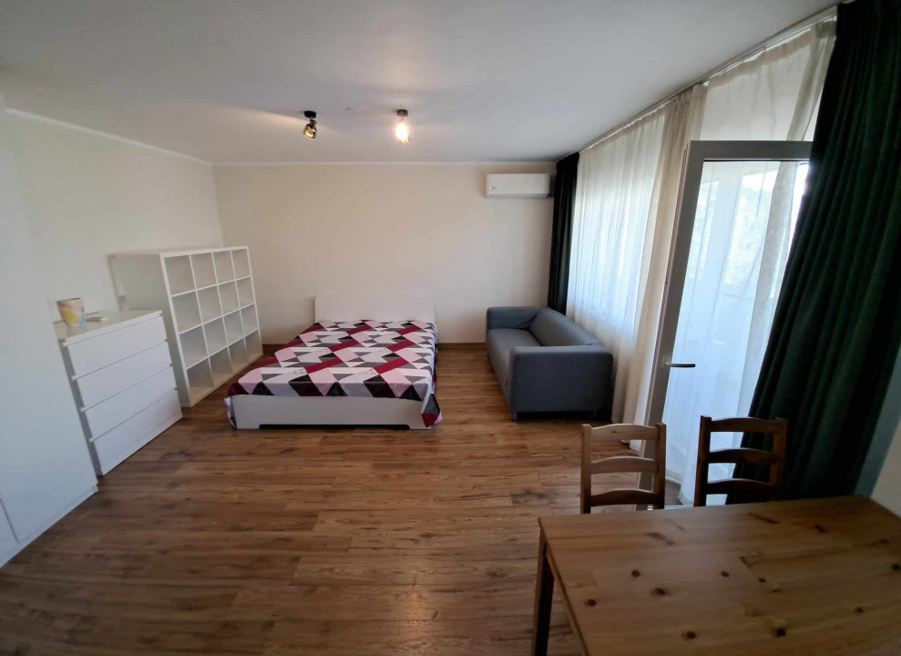 Garsoniera de inchiriat Decebal foarte spatioasa