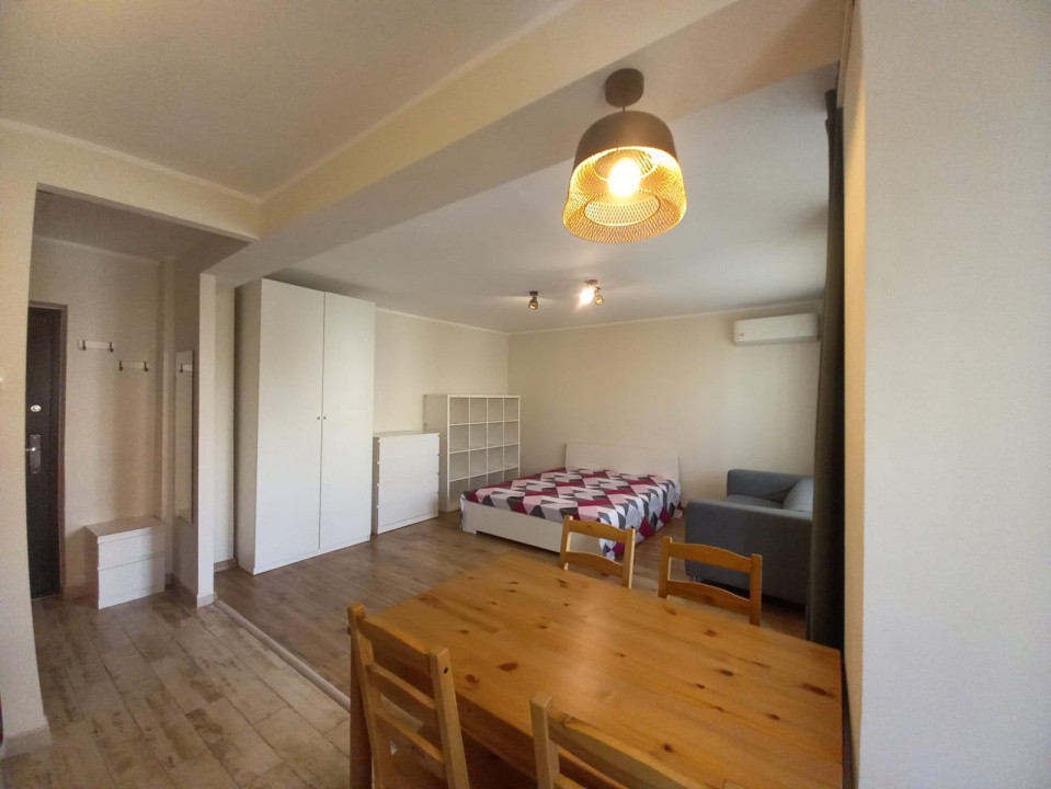 Garsoniera de inchiriat Decebal foarte spatioasa