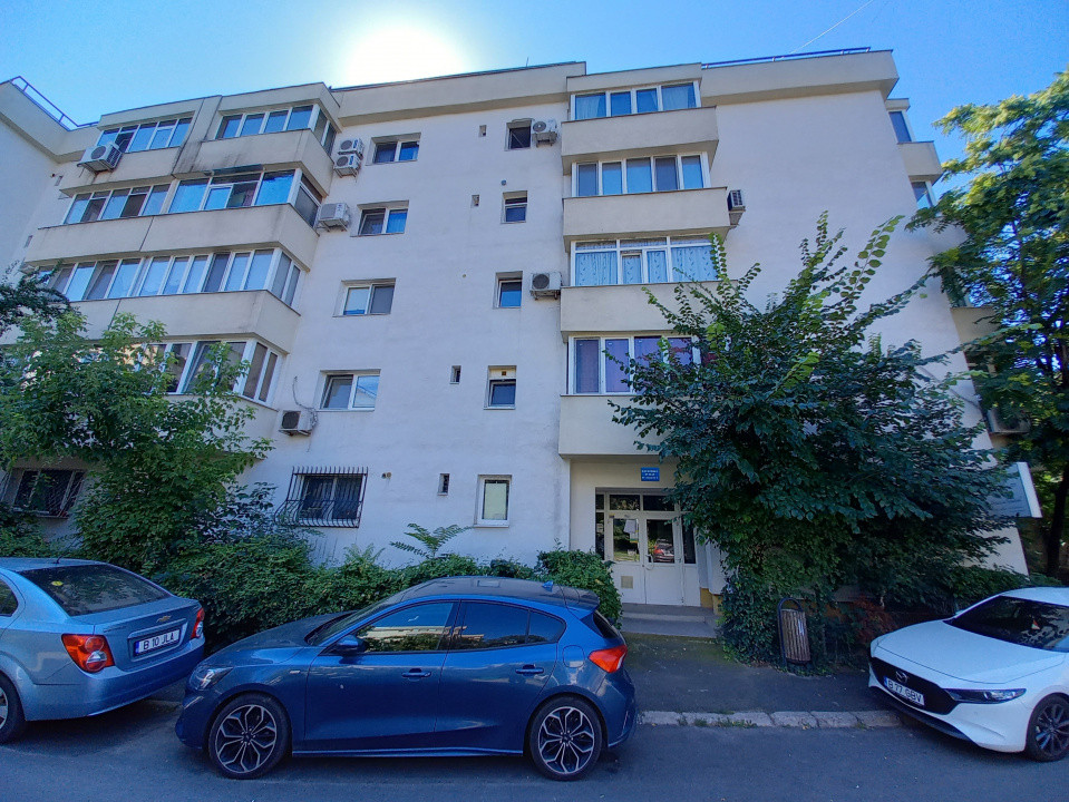 Garsoniera de inchiriat Decebal foarte spatioasa