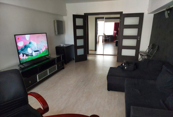 Apartament 2 camere de inchiriat Calea Calarasi decomandat 68 mp cu centrala