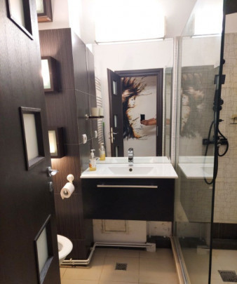 Apartament 2 camere de inchiriat Calea Calarasi decomandat 68 mp cu centrala