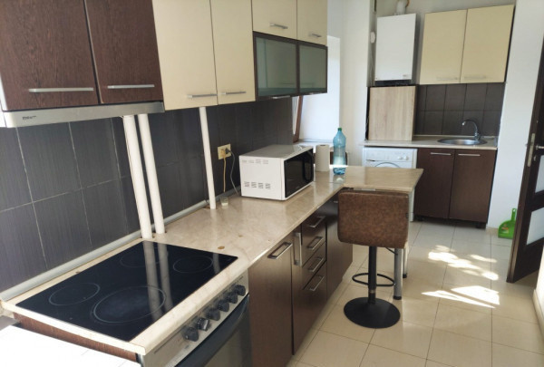 Apartament 2 camere de inchiriat Calea Calarasi decomandat 68 mp cu centrala