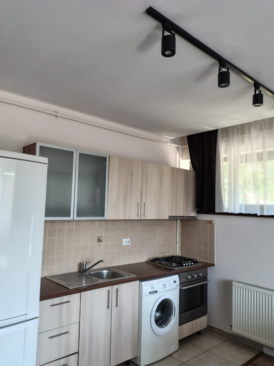 Apartament 2 camere de inchiriat Calea Grivitei bloc nou cu centrala