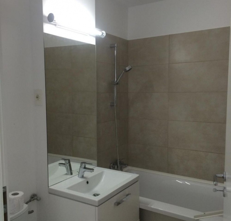 Apartament 3 camere de inchiriat bd Ion Mihalache cu parcare si boiler