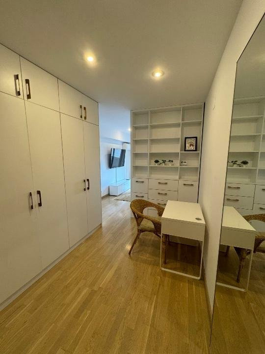 Apartament 2 camere de inchiriat, Banu Manta, Victoriei cu parcare, bloc nou